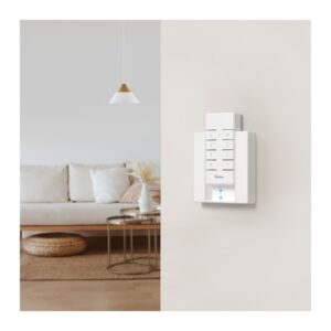 SONOFF telecomenzi RF și suport — Fotografie de gamă extrasă din catalog.